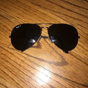 Ray ban large all black aviators— a classic!